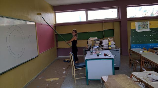 Οι γονείς του 1ου Δημοτικού Σχολείου Ελληνικού με την στήριξη των εταιριών KRAFT Paints - BERLING ABEE & ROLLEX ABEE Σ.Κ. ΜΑΝΤΟΥΔΗΣ έβαψαν τις σχολικές αίθουσες